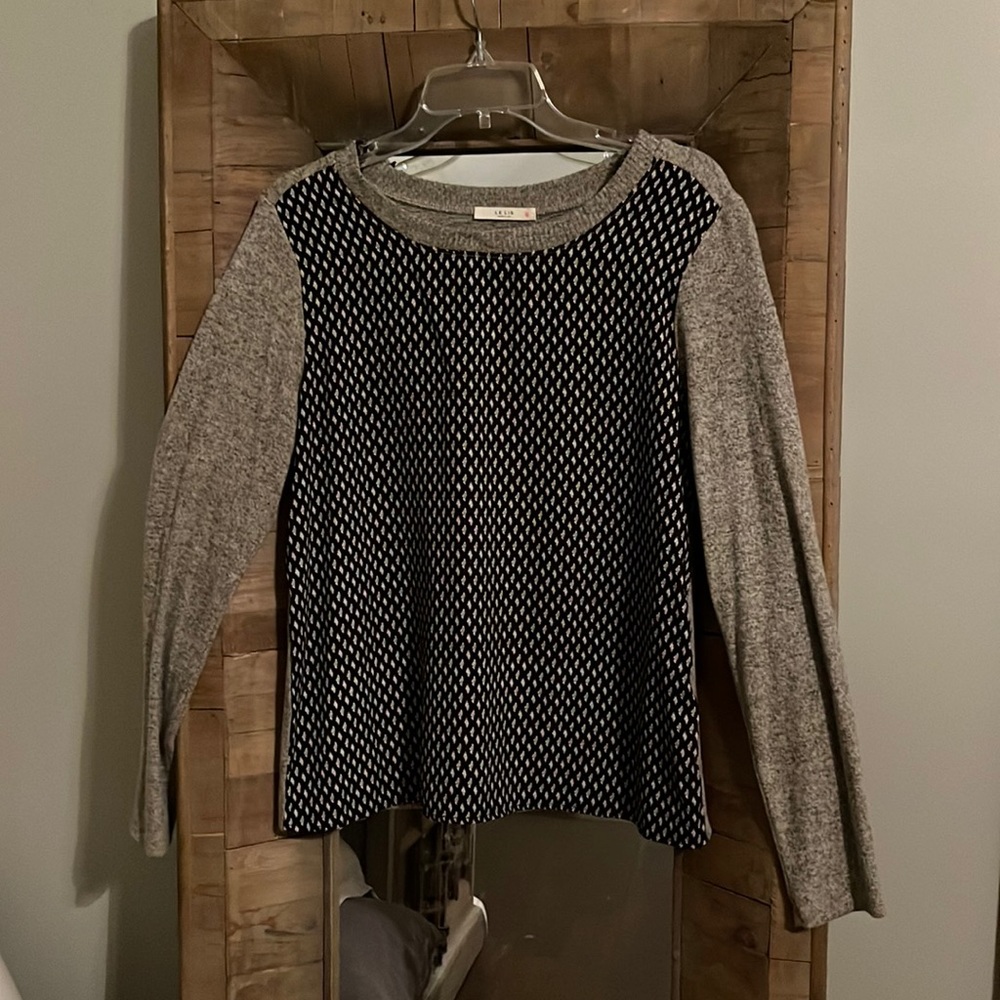 NWT medium Black and Tan long sleeve mix media top
